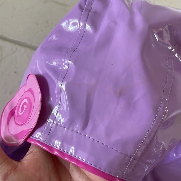 Rain coat - Picture 4 of 7